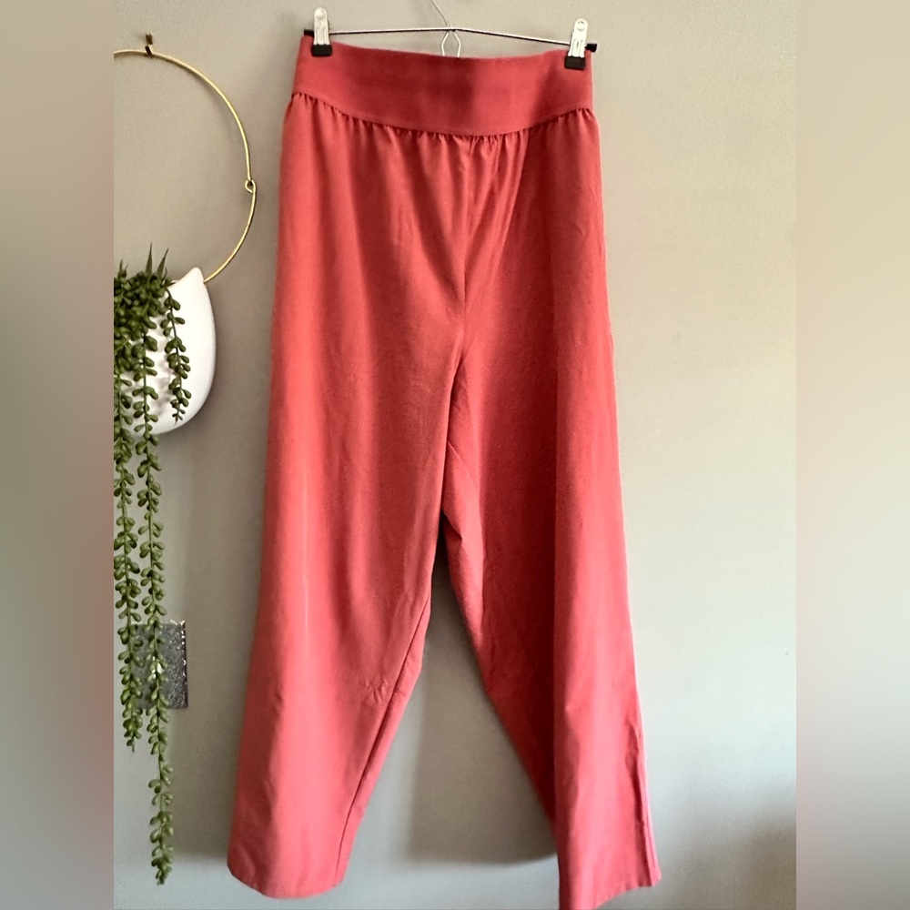 💟 Torrid Happy Camper pants Size 2